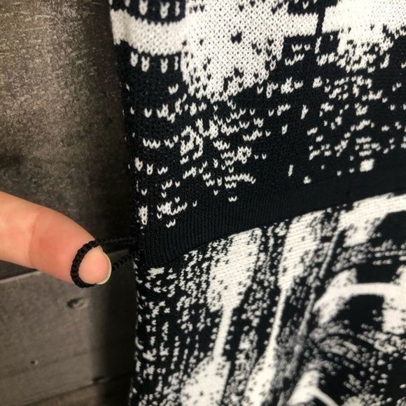 Carmen Marc Valvo Fit snd Flare Knit Skater Dress - Picture 7 of 10